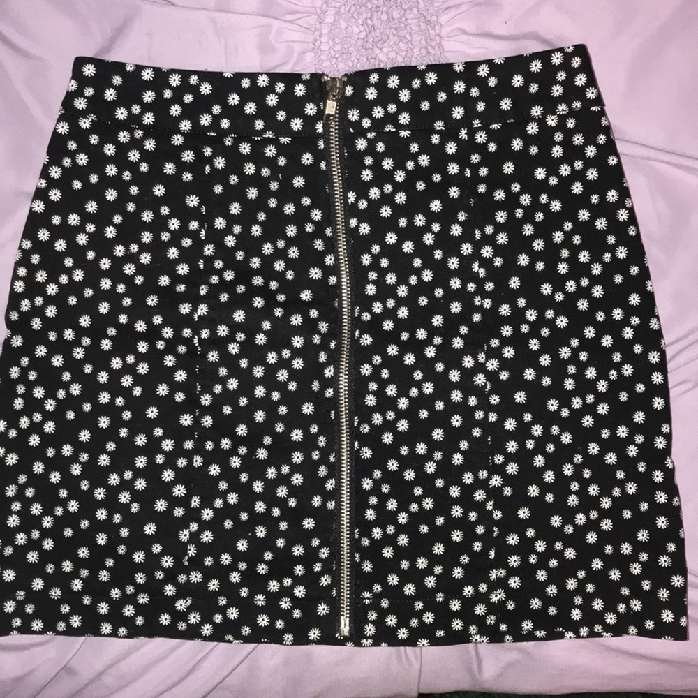 Front Zip Floral Skirt